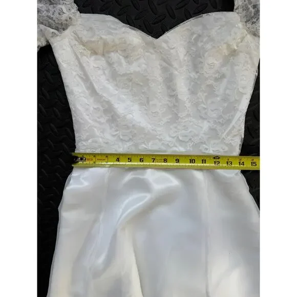 Vintage Lace Long Sleeve Wedding Dress A-Line Bridal Gown - Picture 15 of 16